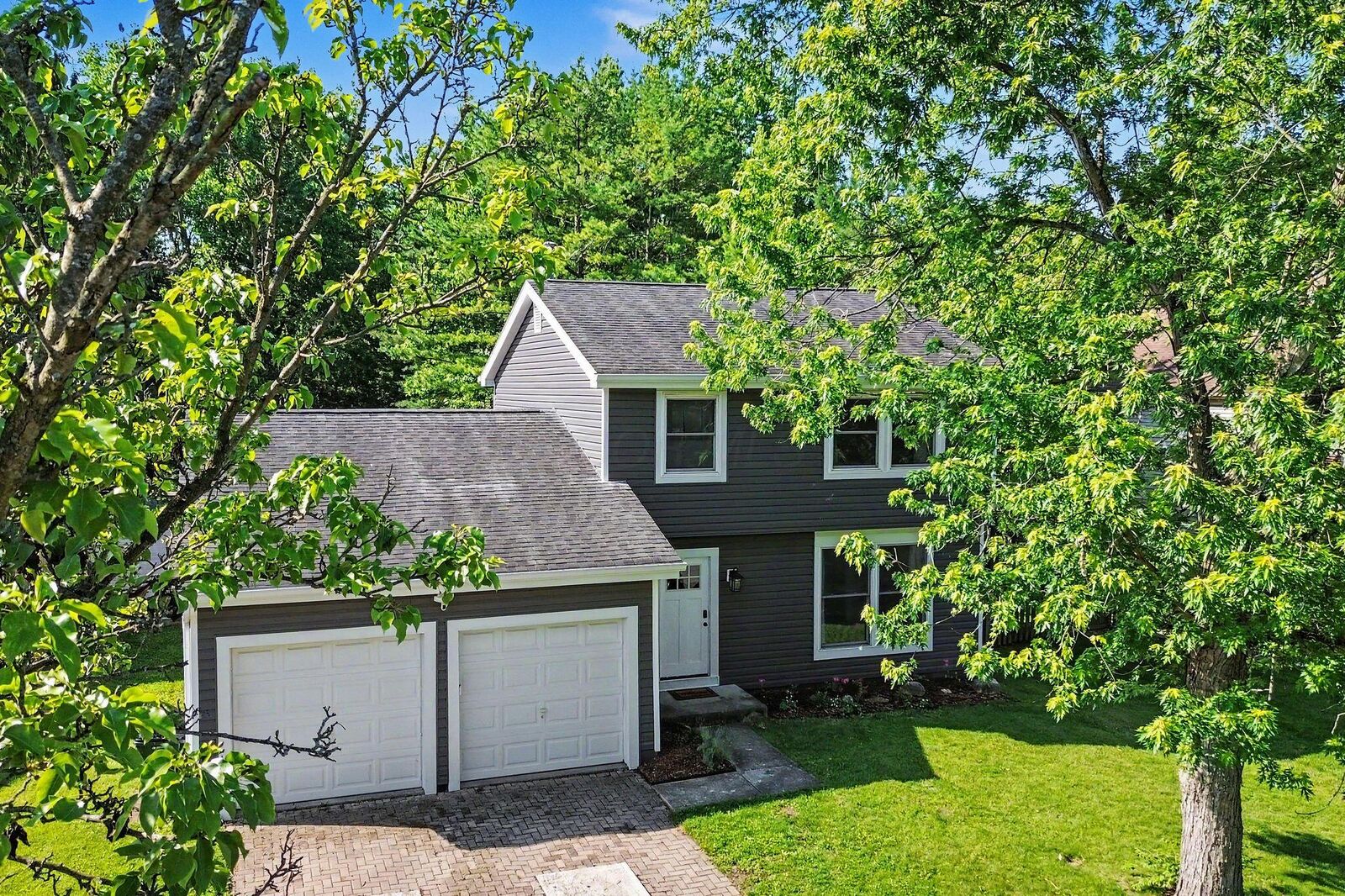 Property Photo:  445 High Meadows Village Drive  OH 43065 