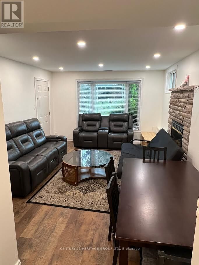 Property Photo:  154 Oakcrest Drive Bsmt  ON L4P 3H4 