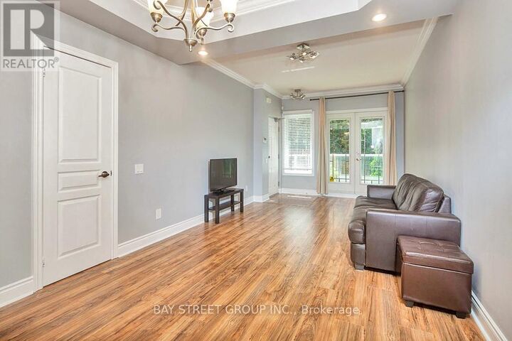 Property Photo:  70 Byng Avenue 32  ON M2N 7L9 