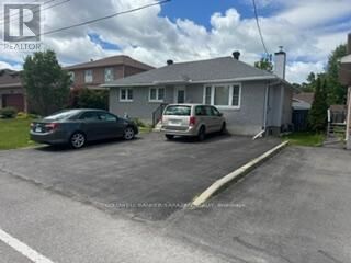 Property Photo:  1437 Kingsdale Avenue  ON K1T 1G8 
