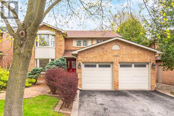 Property Photo:  1004 Roxborough Drive  ON L6M 1E3 