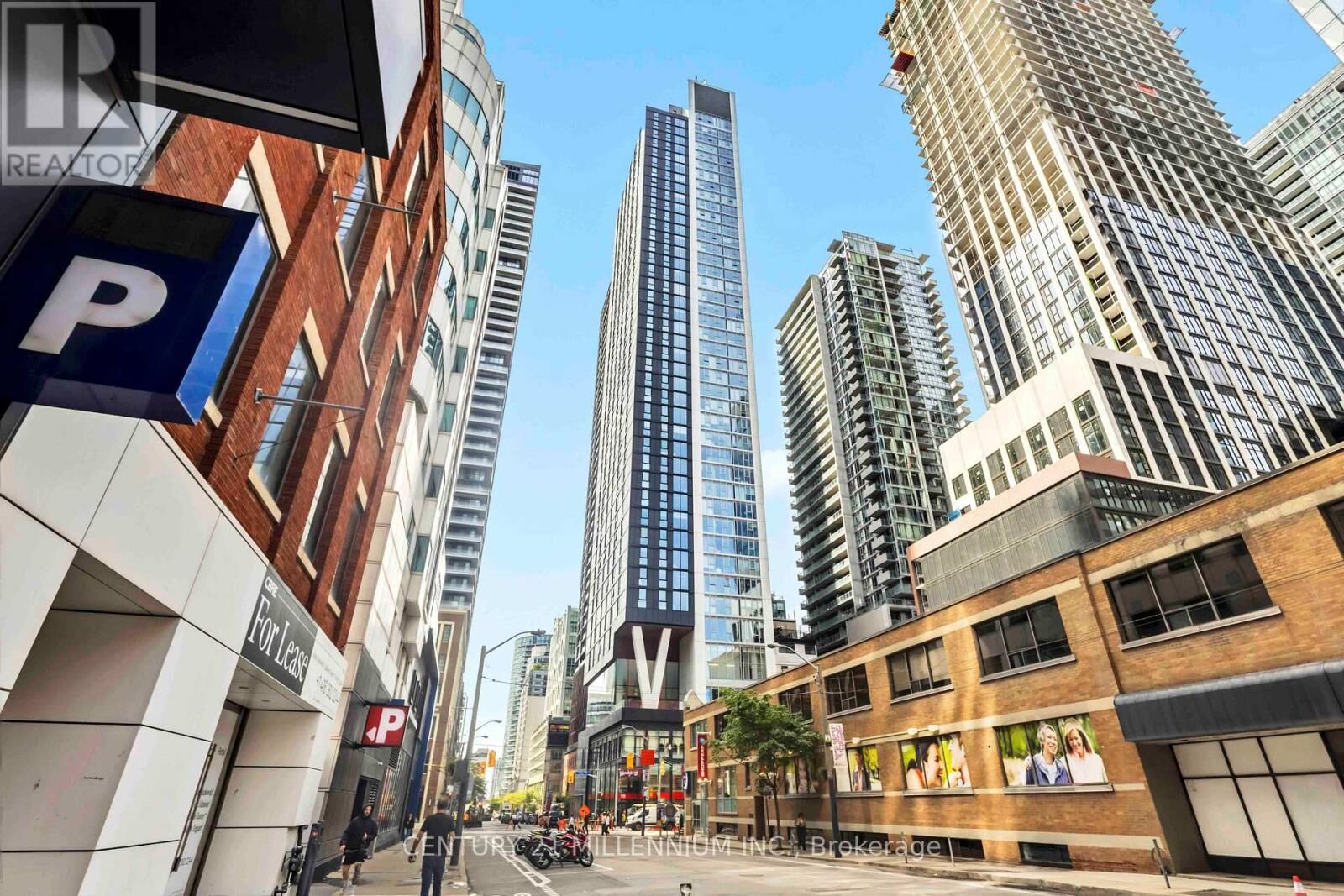 Property Photo:  357 King Street West 905  ON M5V 0S7 