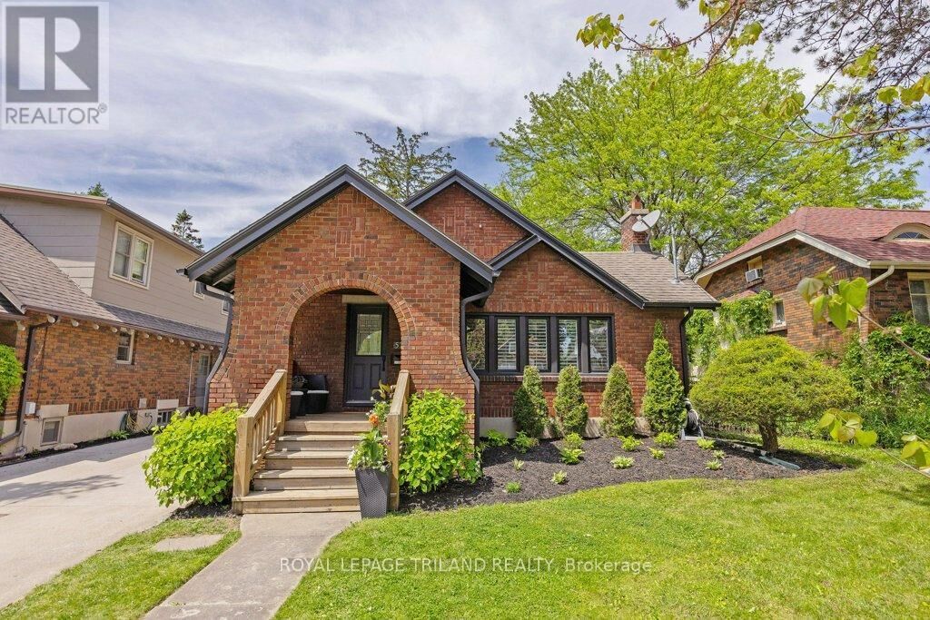 Property Photo:  576 St James Street  ON N5Y 3P6 