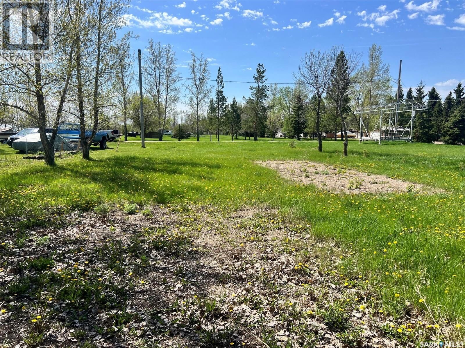 Property Photo:  260 Elm Crescent  SK S0G 0L0 