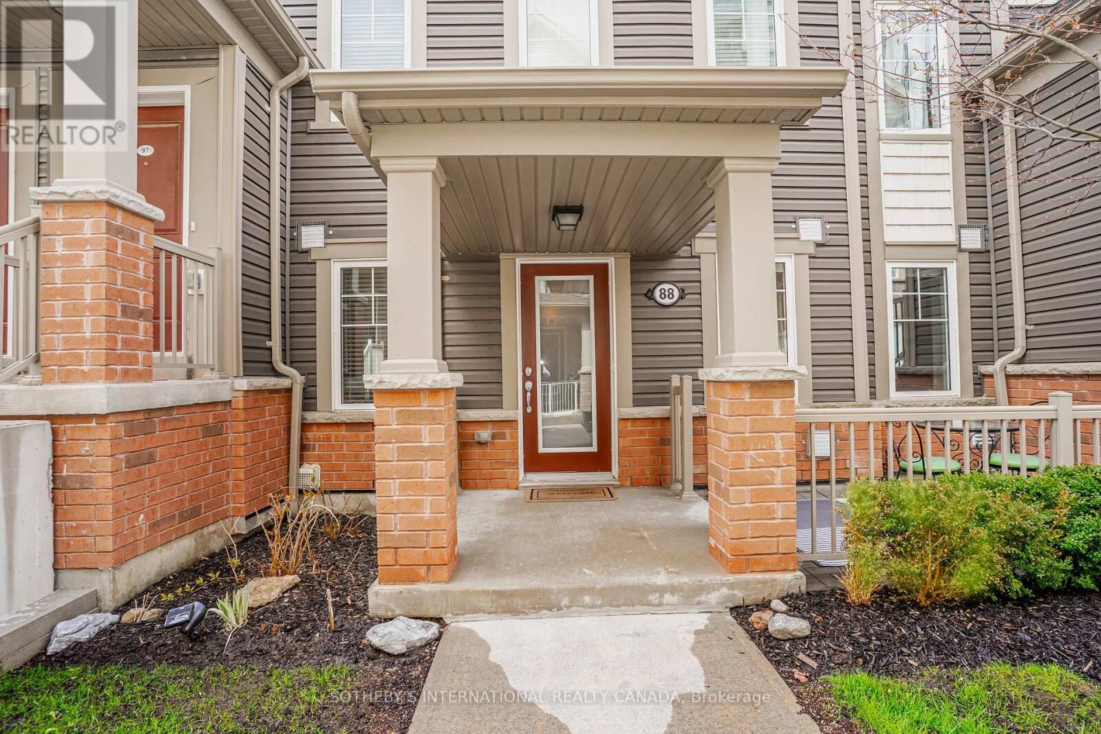 Property Photo:  2500 Hill Rise Court 88  ON L1L 0M6 
