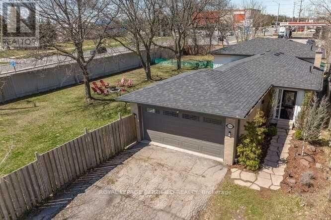 Property Photo:  2604 Hornsgate Drive Upper  ON L5K 1P6 