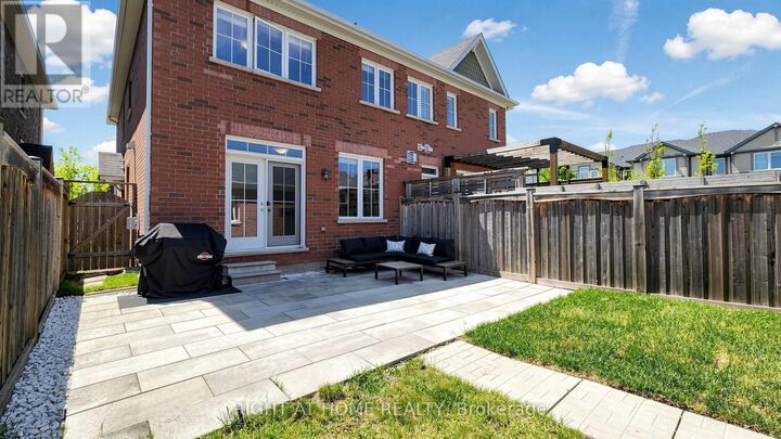Property Photo:  208 Cornell Park Avenue  ON L6B 0R1 