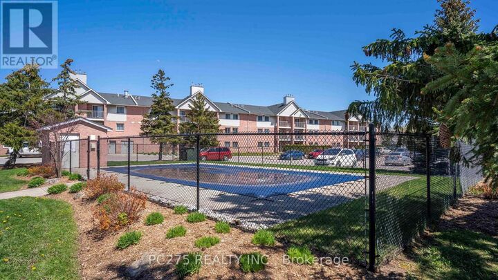 Property Photo:  144 Conway Drive 68  ON N6E 3N3 