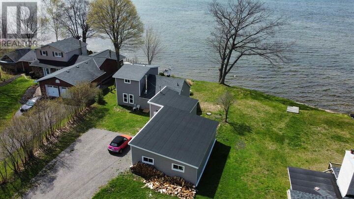 Property Photo: 44 Pinder Dr ON P6A 6K4