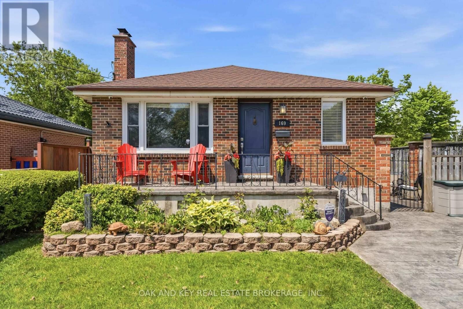 Property Photo: 169 Ellsworth Crescent ON N5W 1J5