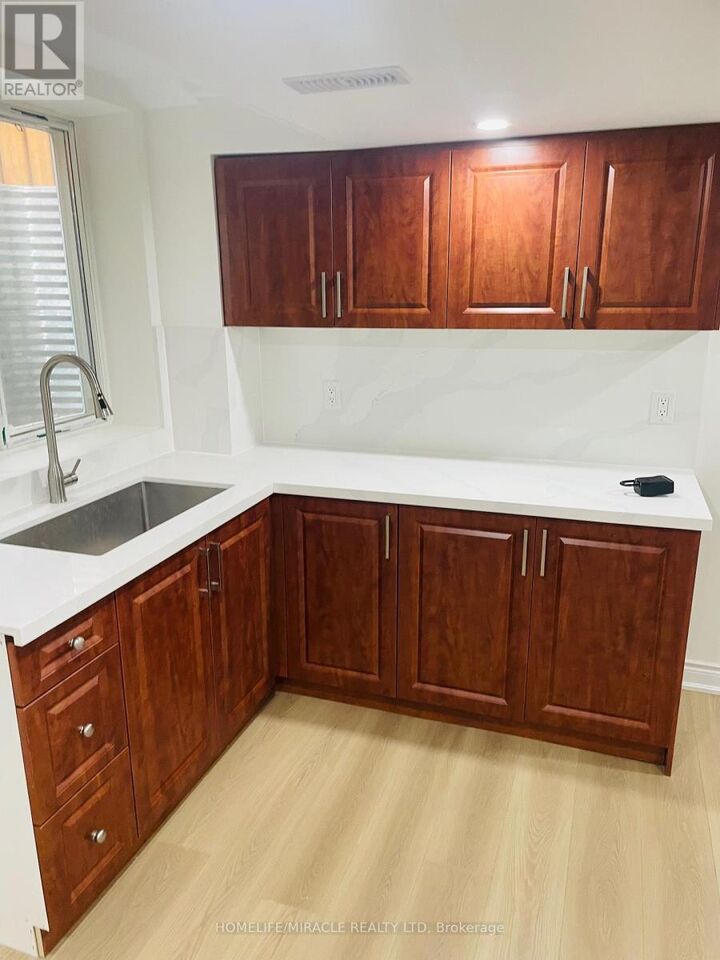 Property Photo: 1-2341 Canonridge Circle Bsmt ON L6M 4T9