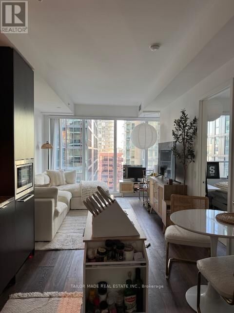 Property Photo: 115 Blue Jays Way 1906 ON M5V 3T3