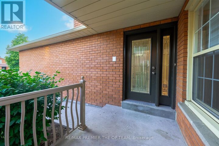 Property Photo:  79 Governor Crescent  ON L4L 5G8 