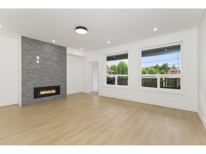 Property Photo: 32513 Higginbottom Court BC V2V 2T7