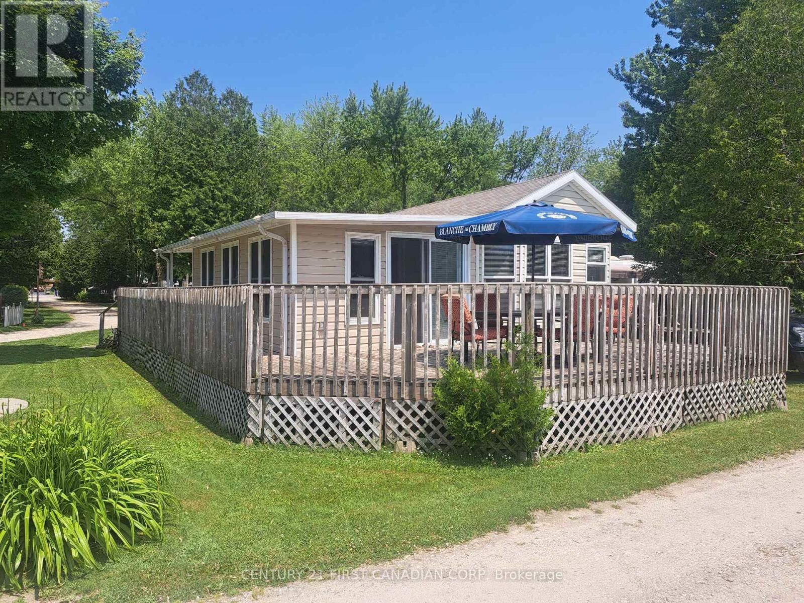 Property Photo: Sunova Crescent ON N0M 2G0