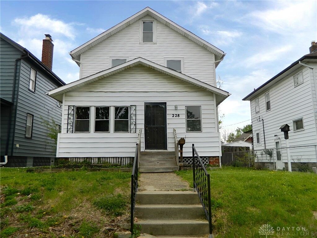 Property Photo: 228 N Harris Avenue OH 43204