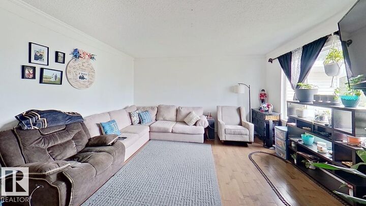 Property Photo: 32 Garden Valley Drive AB T7Z 1H5