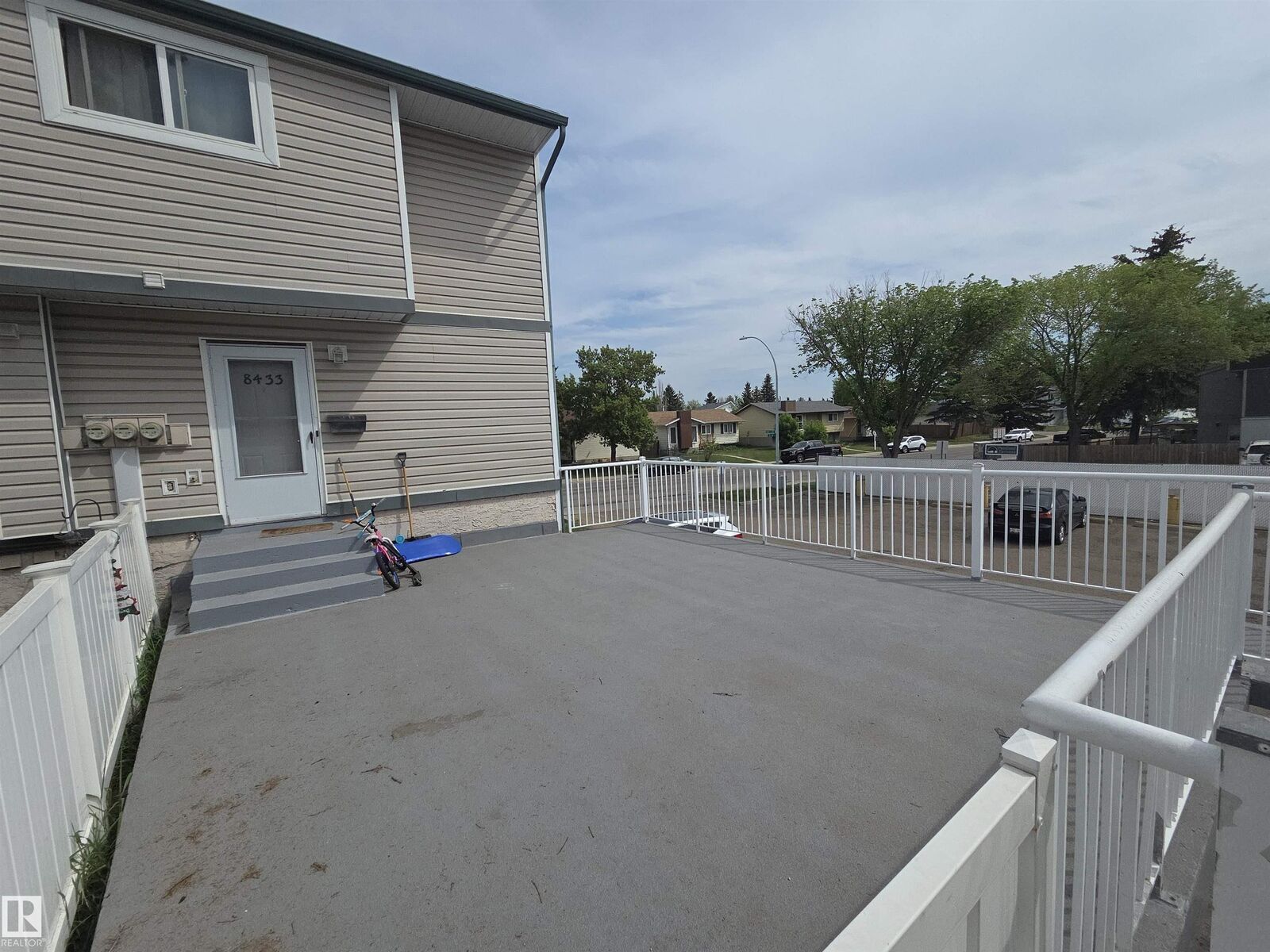 Property Photo:  8433 29 Avenue NW  AB T6K 3M8 