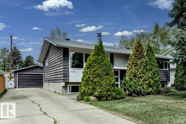 Property Photo: 4024 121 St NW AB T6J 1Y5