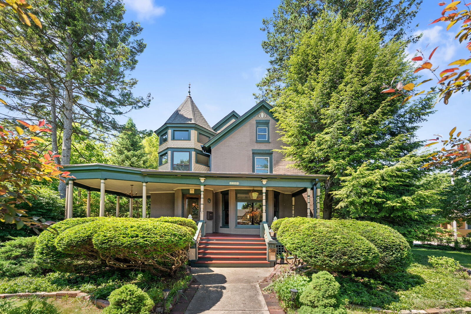 Property Photo:  1402 Indiana Avenue  IN 46350 