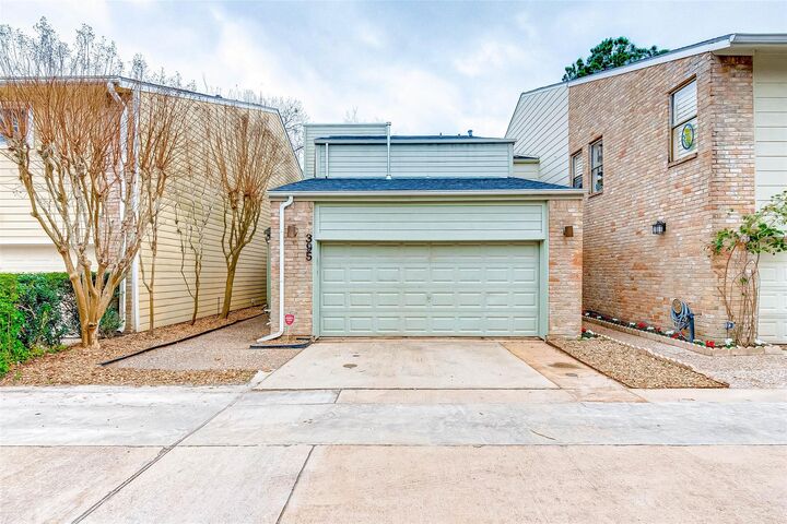 Property Photo: 395 Rancho Bauer Drive TX 77079
