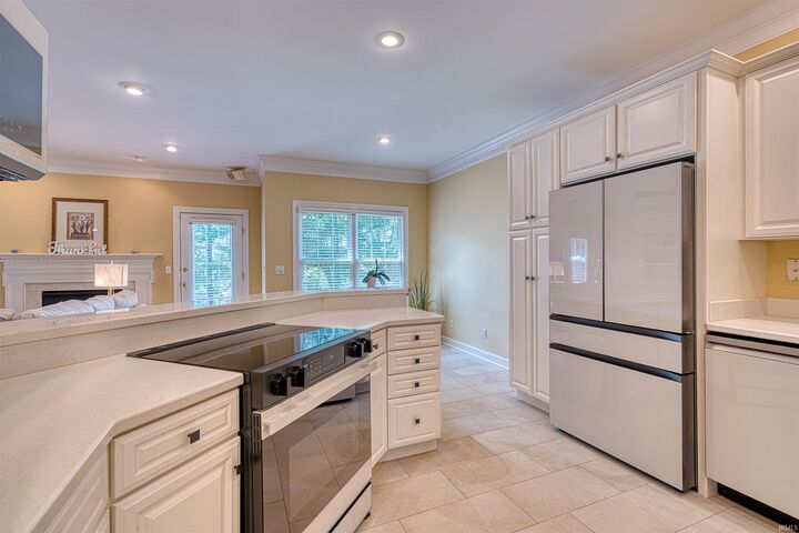 Property Photo:  4399 Ashbury Parke Drive  IN 47630 