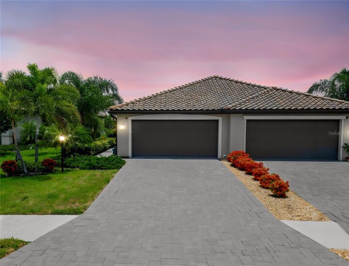 Property Photo:  5323 White Sand Cove  FL 34211 