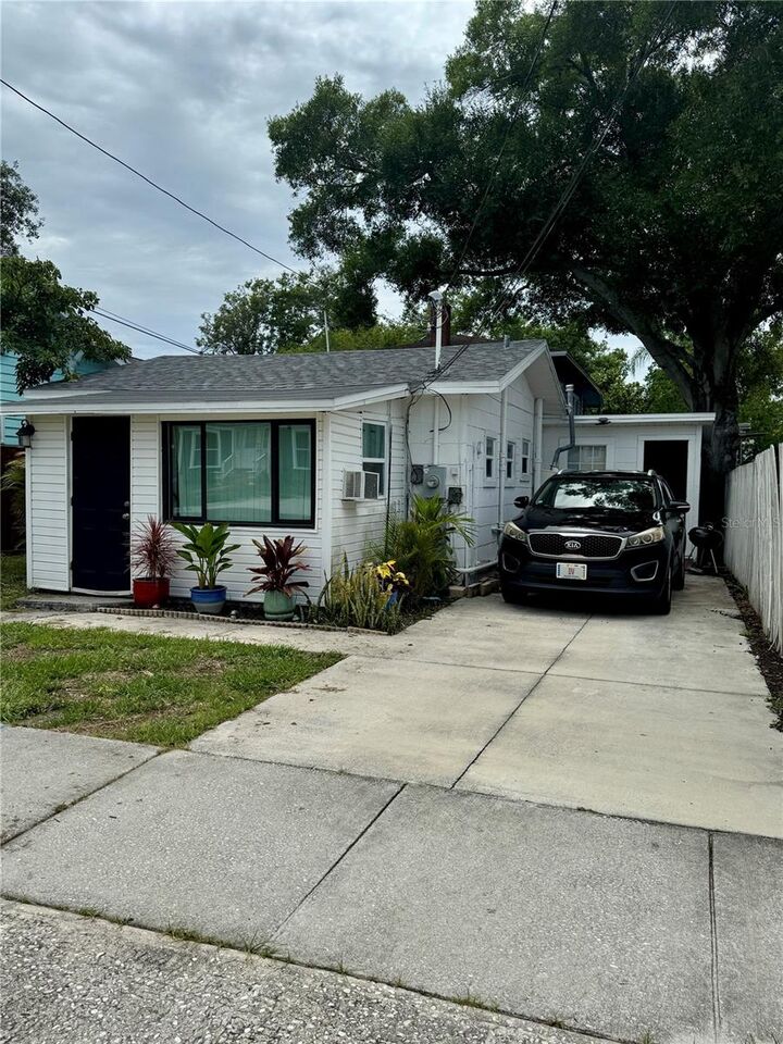 Property Photo:  602 S Prospect Avenue  FL 33756 