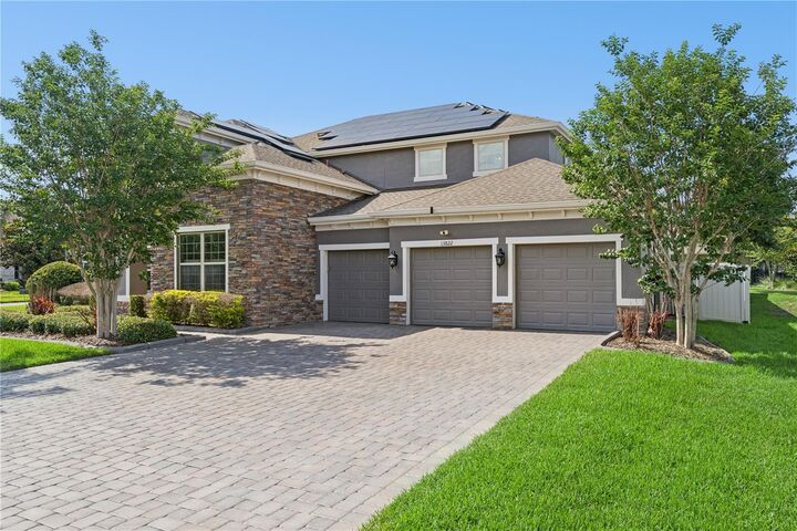 Property Photo:  13822 Jomatt Loop  FL 34787 