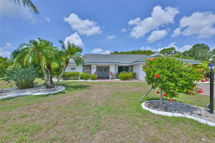 Property Photo: 1819 New Bedford Drive FL 33573