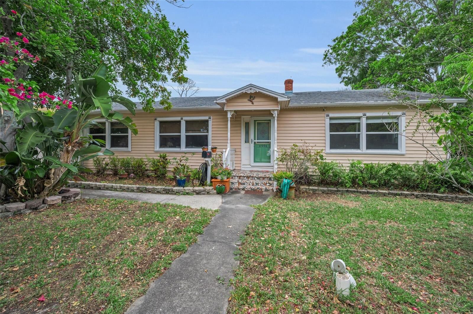 Property Photo: 4994 17th Avenue N FL 33710