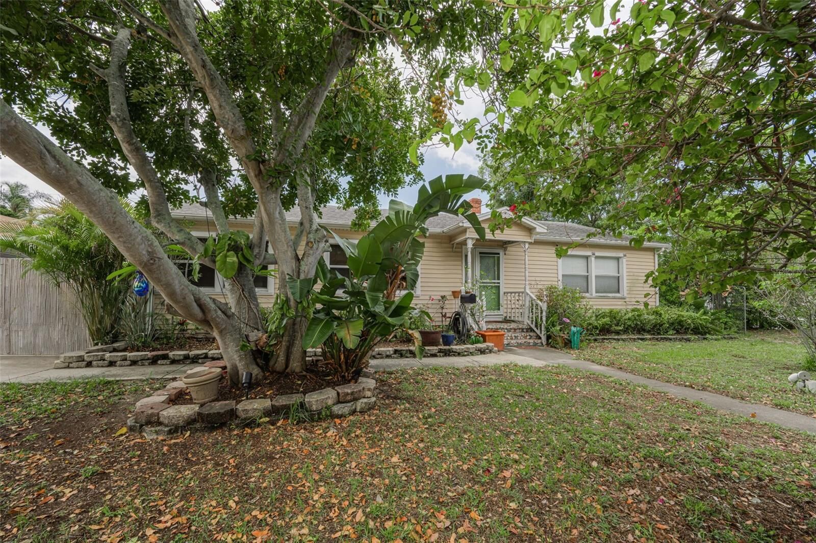 Property Photo:  4994 17th Avenue N  FL 33710 