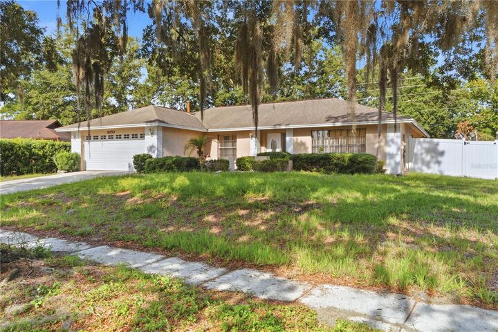 Property Photo: 9050 Stockton Court FL 32817