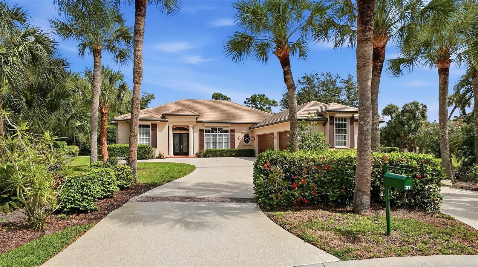 Property Photo:  27 Dominica Drive  FL 34223 