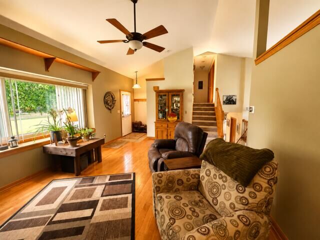 Property Photo:  804 James Dr  WI 53181 