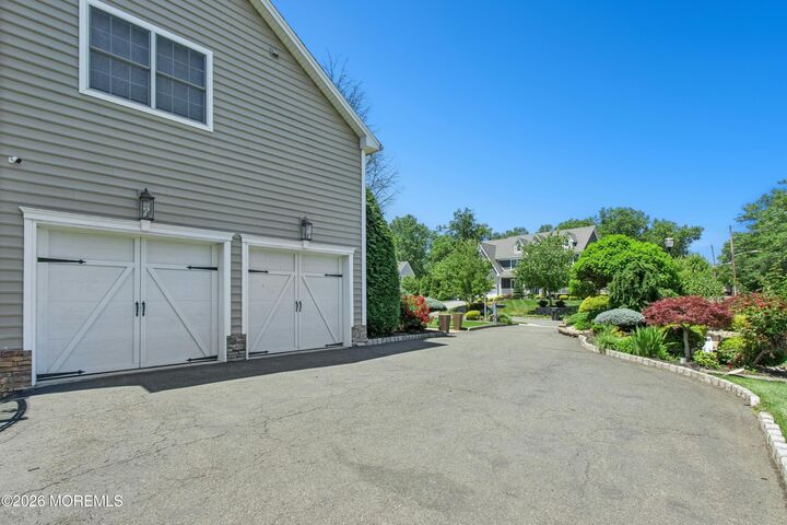 Property Photo:  1 Hartman Court  NJ 07066 
