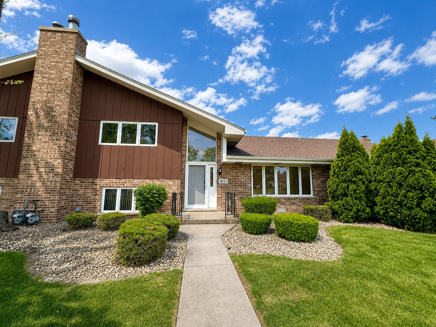Property Photo: 18222 Michigan Court IL 60467