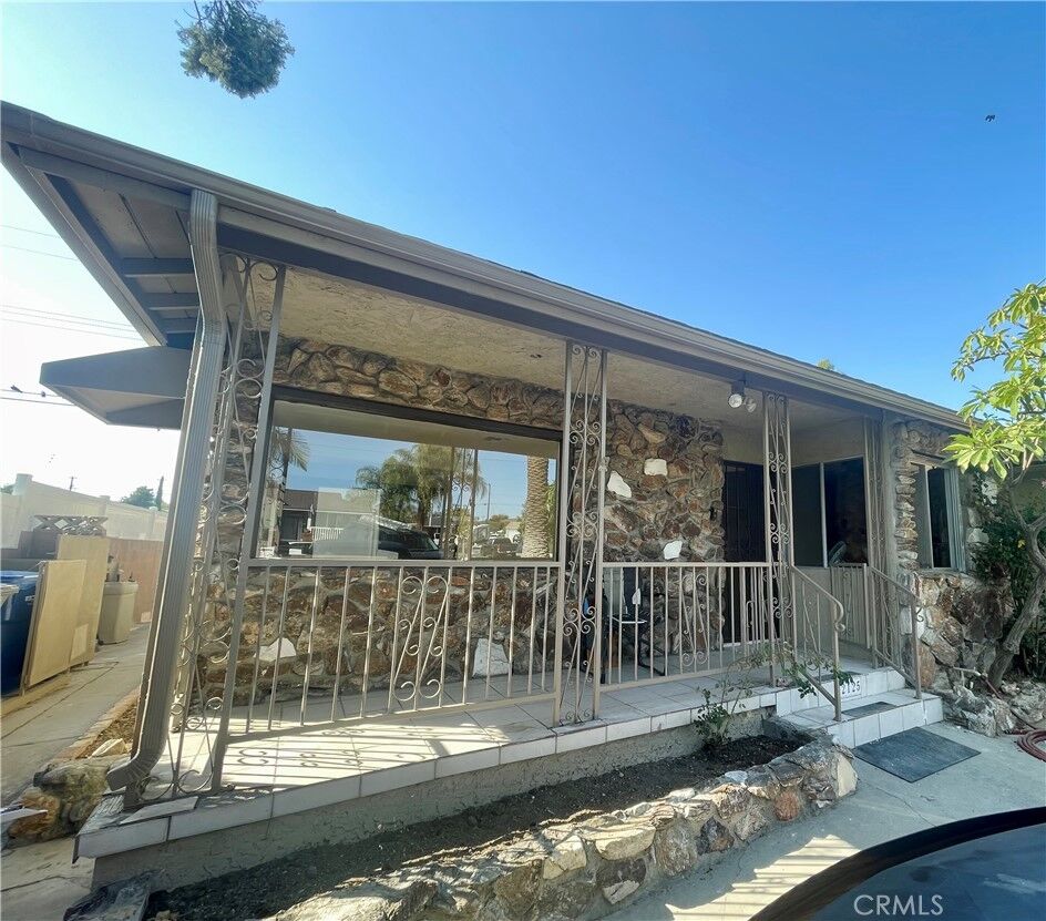 Property Photo:  12125 Singleton Dr  CA 90638 