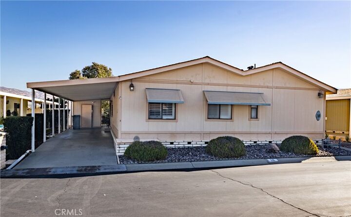 Property Photo:  24600 Mountain 18  CA 92544 