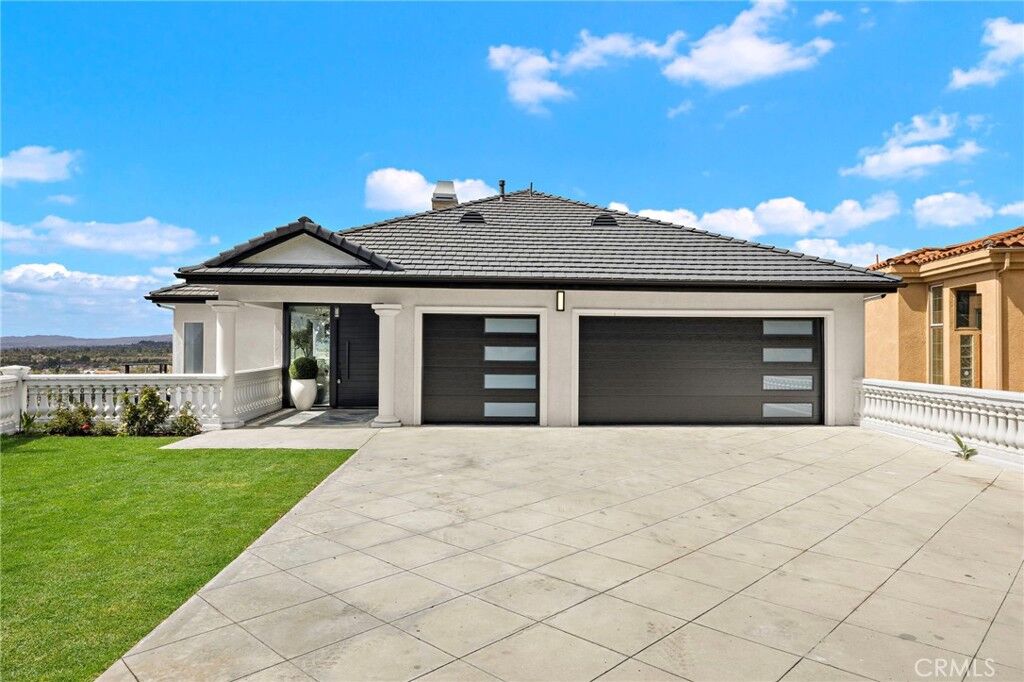 Property Photo: 12336 Circula Panorama CA 92705