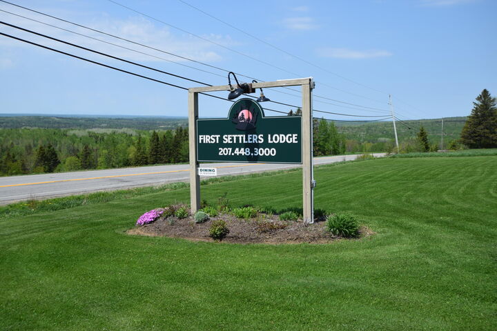 Property Photo:  341 US Route 1  ME 04424 