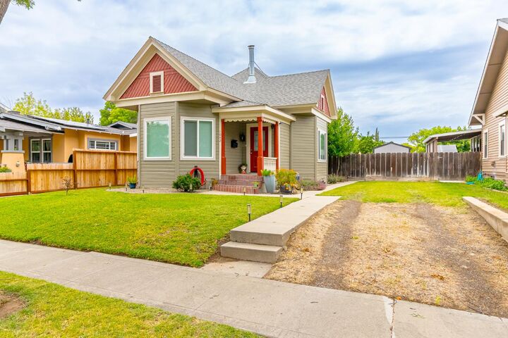 Property Photo: 1042 R Street CA 95360