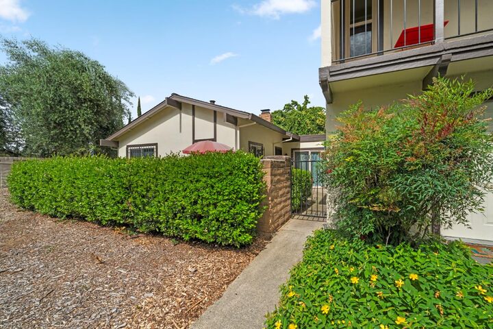 Property Photo: 2235 Baywater Lane CA 95670