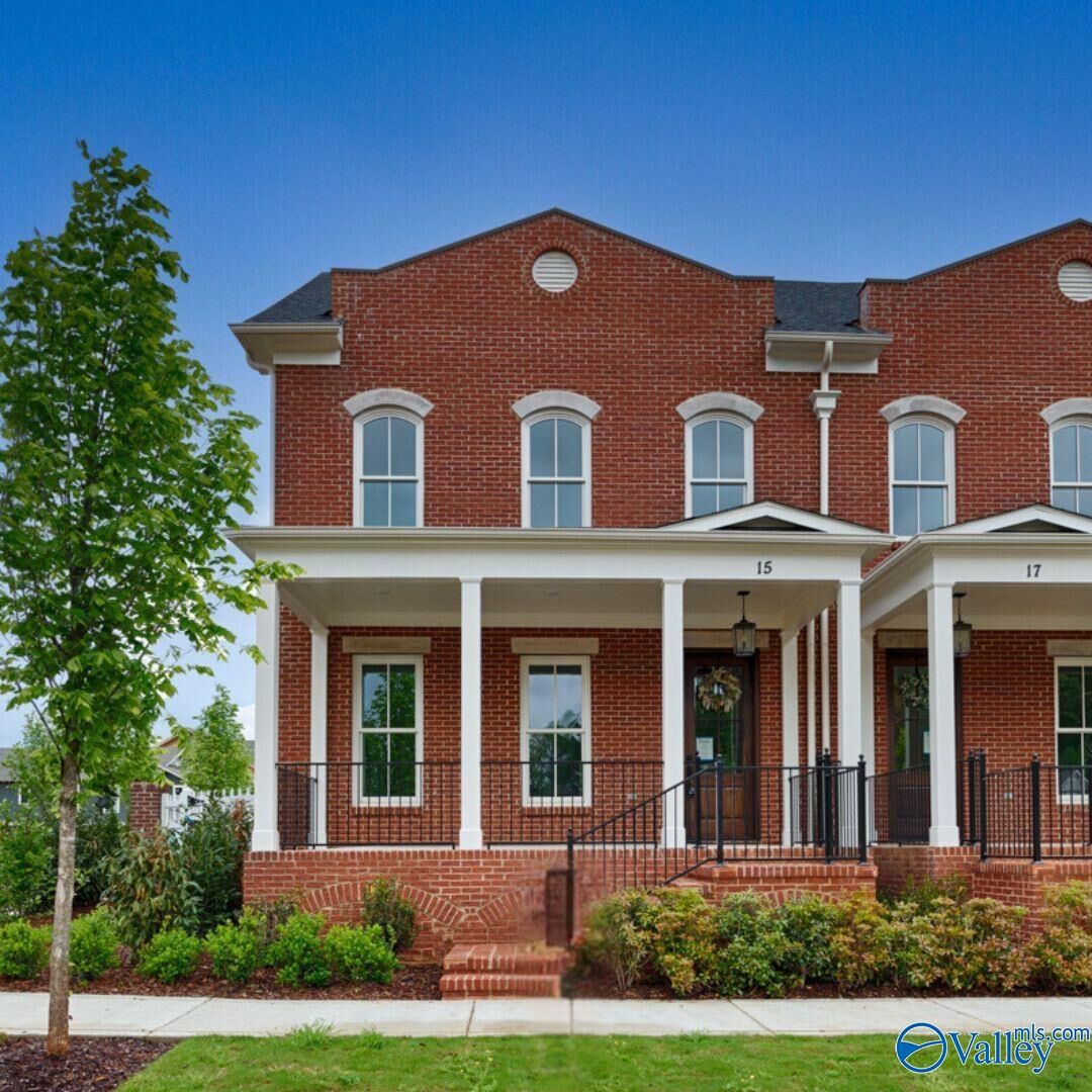 Property Photo:  15 Eddy Street NW  AL 35806 
