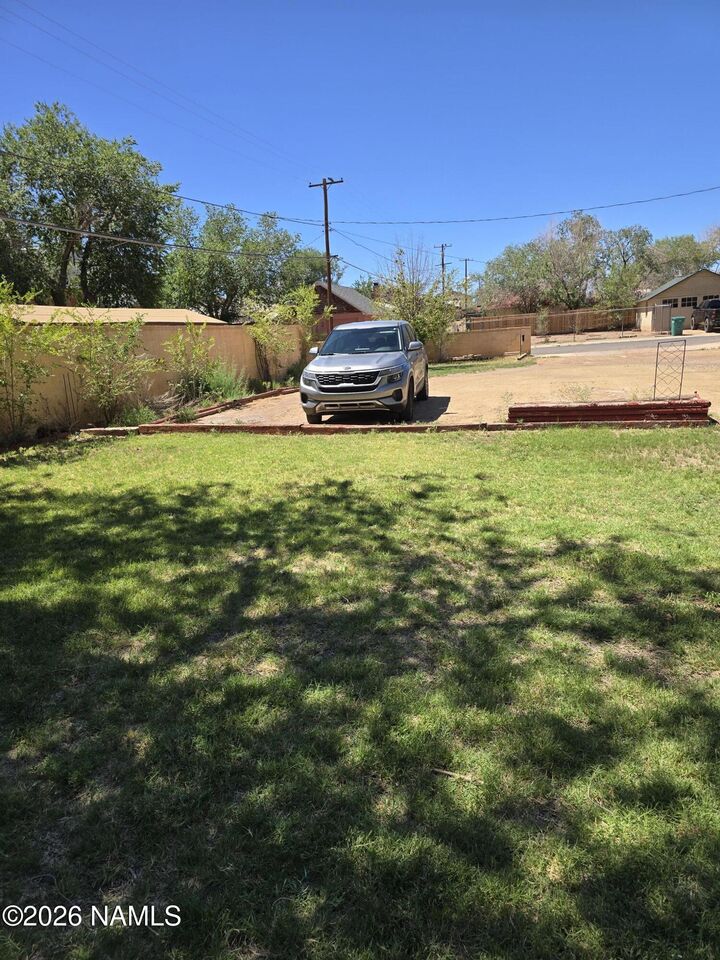 Property Photo:  112 W Oak Street  AZ 86047 