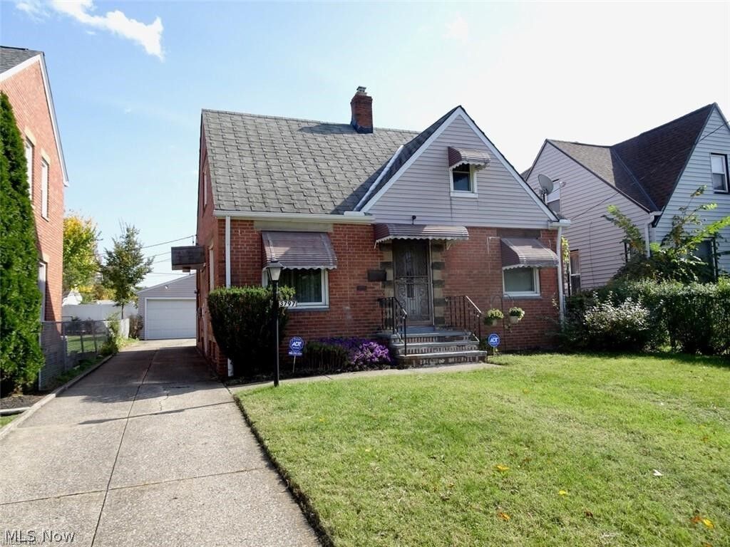 Property Photo: 3797 E 155th Street OH 44128