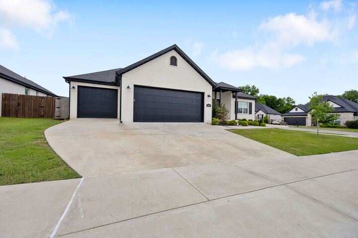 Property Photo:  2881 E Bitterroot Street  AR 72701 