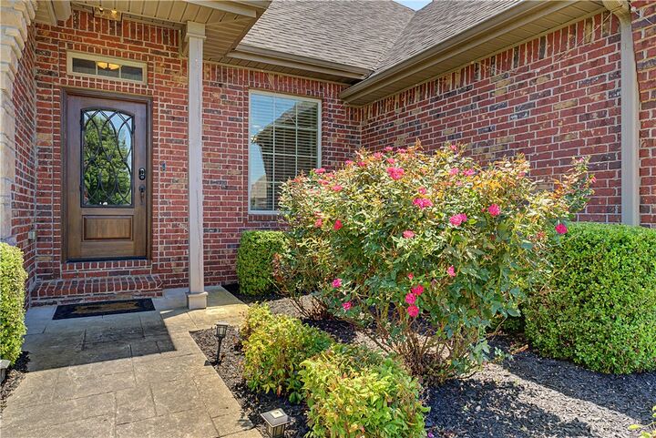 Property Photo:  4007 SW Rhinestone Boulevard  AR 72713 