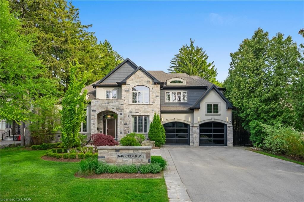 Property Photo:  648 Cedar Avenue  ON L7T 2R5 