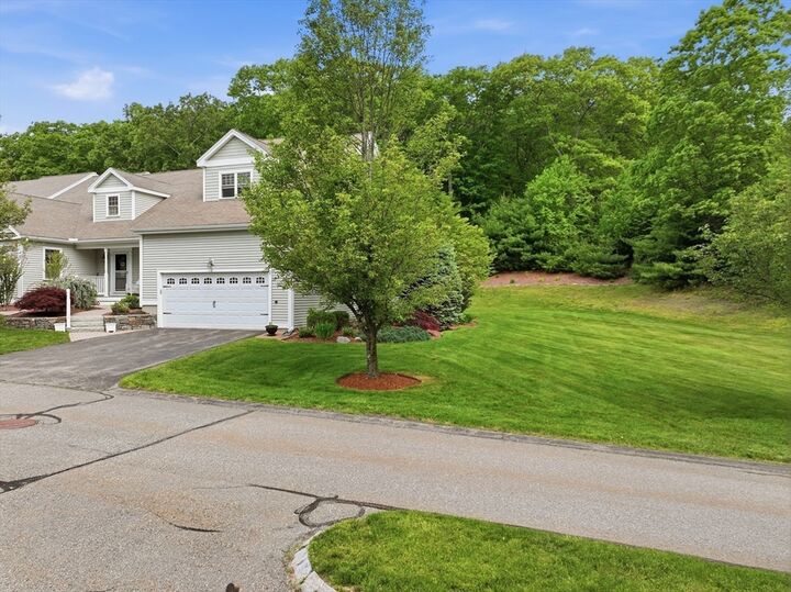 Property Photo:  2 Ashton Ln 2  MA 01527 